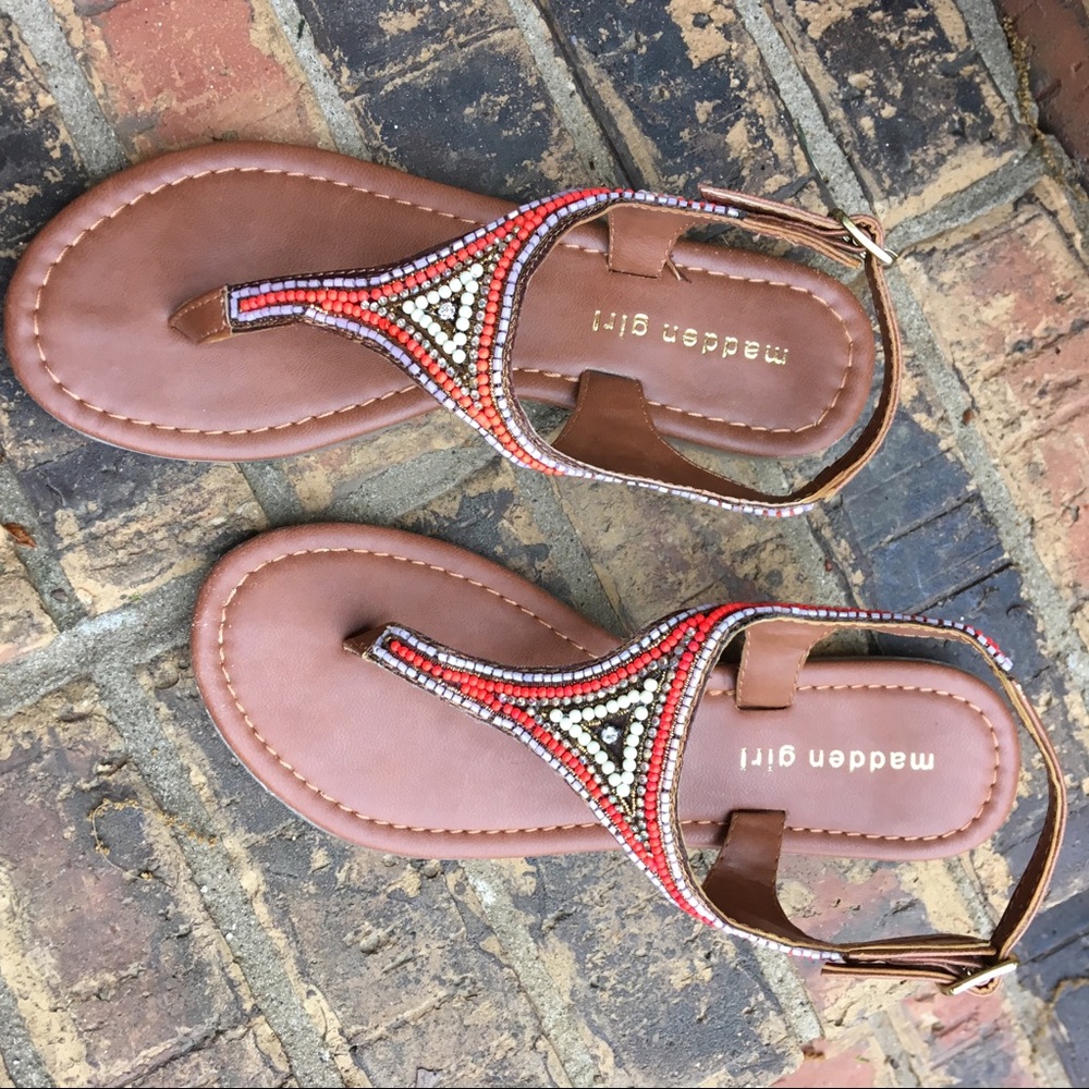NWT Madden Girl Riddlee thong beaded Sandal 6 New with box boho beach ethnic